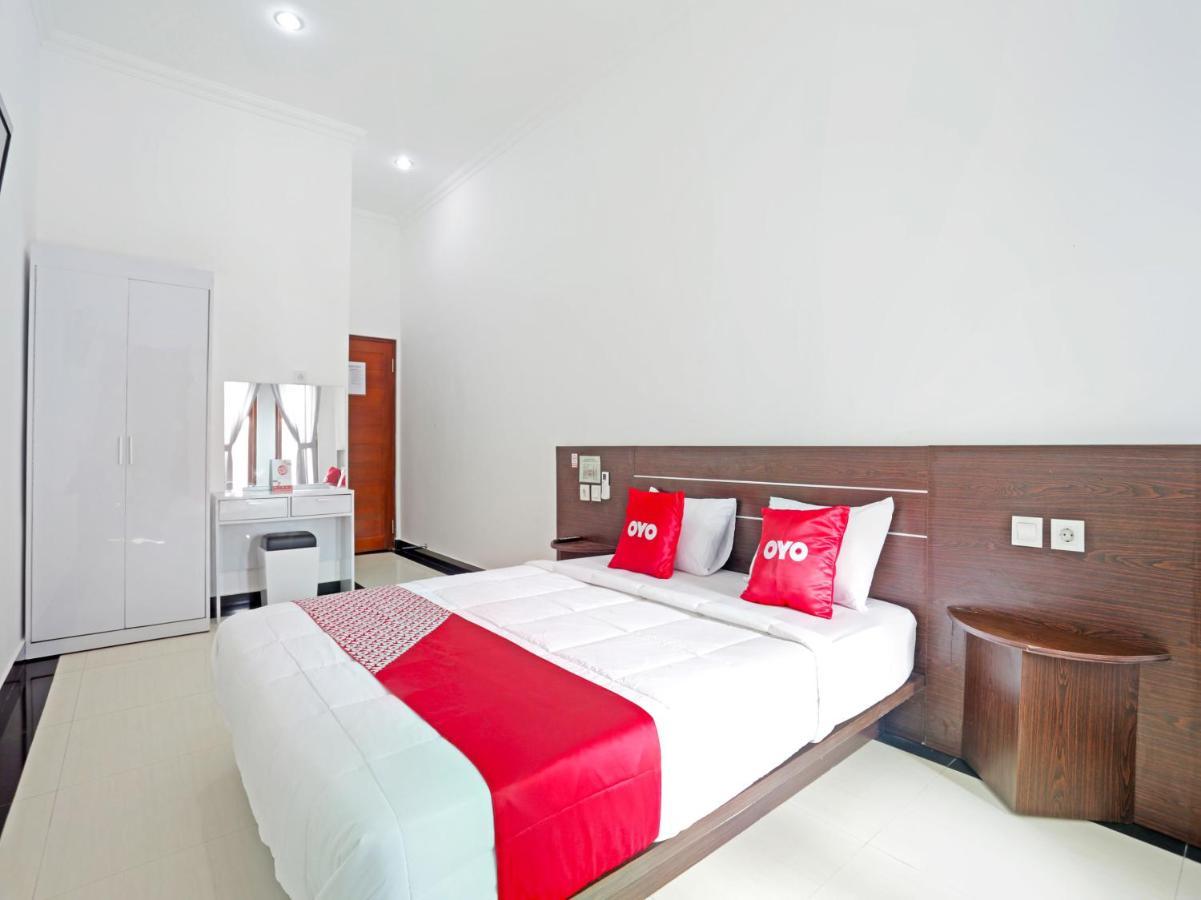 Pesanggaran Oyo 90859 Cahaya Guest House מראה חיצוני תמונה