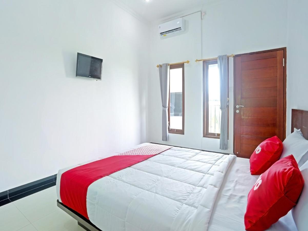Pesanggaran Oyo 90859 Cahaya Guest House מראה חיצוני תמונה